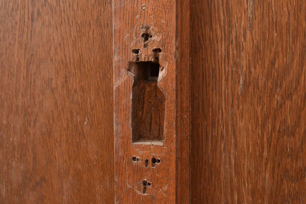 和製アンティーク　昭和中期　前面・主要部ナラ材　重ね戸棚(収納棚、食器棚、キャビネット)(R-048671)