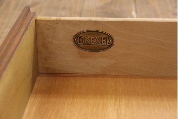 アメリカヴィンテージ　DREXEL HERITAGE(ドレクセルヘリテイジ)　高級感のある空間を演出するチェスト(引き出し、ビンテージ)(R-048679)