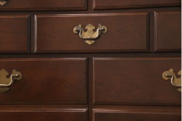 アメリカヴィンテージ　DREXEL HERITAGE(ドレクセルヘリテイジ)　高級感のある空間を演出するチェスト(引き出し、ビンテージ)(R-048679)