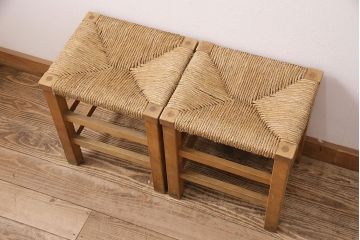 【簡易リペア限定品】ヴィンテージ　松本民芸家具　初期モデル　ラッシ座面がおしゃれ!素朴な木肌が味わい深いスツール2脚セット(チェア、椅子、イス、ビンテージ、バラ売り可能)(R-048717)