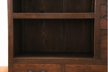 アンティーク家具　関西　前板ケヤキ材　ヒノキ材　経年の味わいを感じる重ね階段箪笥(和箪笥、時代箪笥)(R-048719)