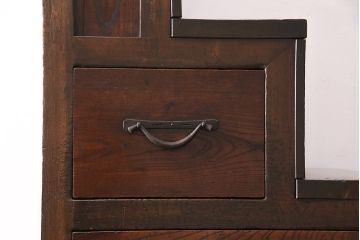 アンティーク家具　関西　前板ケヤキ材　ヒノキ材　経年の味わいを感じる重ね階段箪笥(和箪笥、時代箪笥)(R-048719)