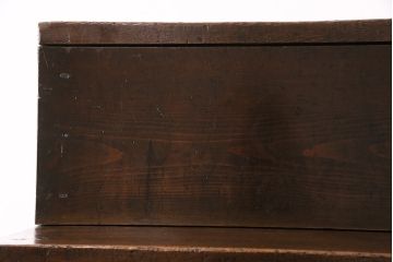 アンティーク家具　関西　前板ケヤキ材　ヒノキ材　経年の味わいを感じる重ね階段箪笥(和箪笥、時代箪笥)(R-048719)