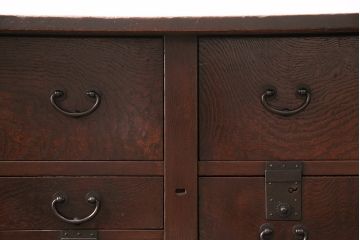 和製アンティーク 品のある佇まいが魅力的なケヤキ材製の帳場箪笥(時代箪笥、整理箪笥)(R-048722)