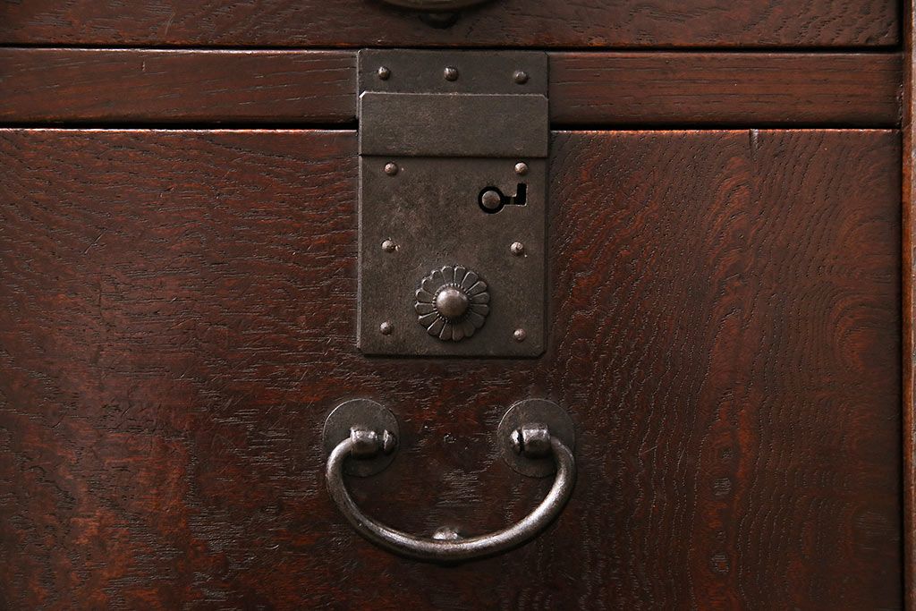 和製アンティーク 品のある佇まいが魅力的なケヤキ材製の帳場箪笥(時代箪笥、整理箪笥)(R-048722)