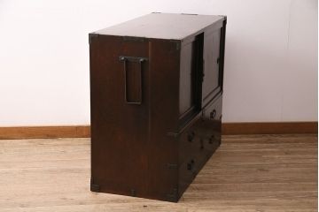 和製アンティーク 品のある佇まいが魅力的なケヤキ材製の帳場箪笥(時代箪笥、整理箪笥)(R-048722)