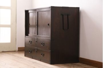 和製アンティーク 品のある佇まいが魅力的なケヤキ材製の帳場箪笥(時代箪笥、整理箪笥)(R-048722)