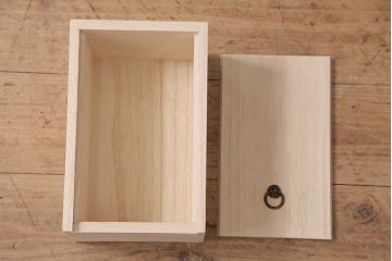 和製アンティーク 品のある佇まいが魅力的なケヤキ材製の帳場箪笥(時代箪笥、整理箪笥)(R-048722)