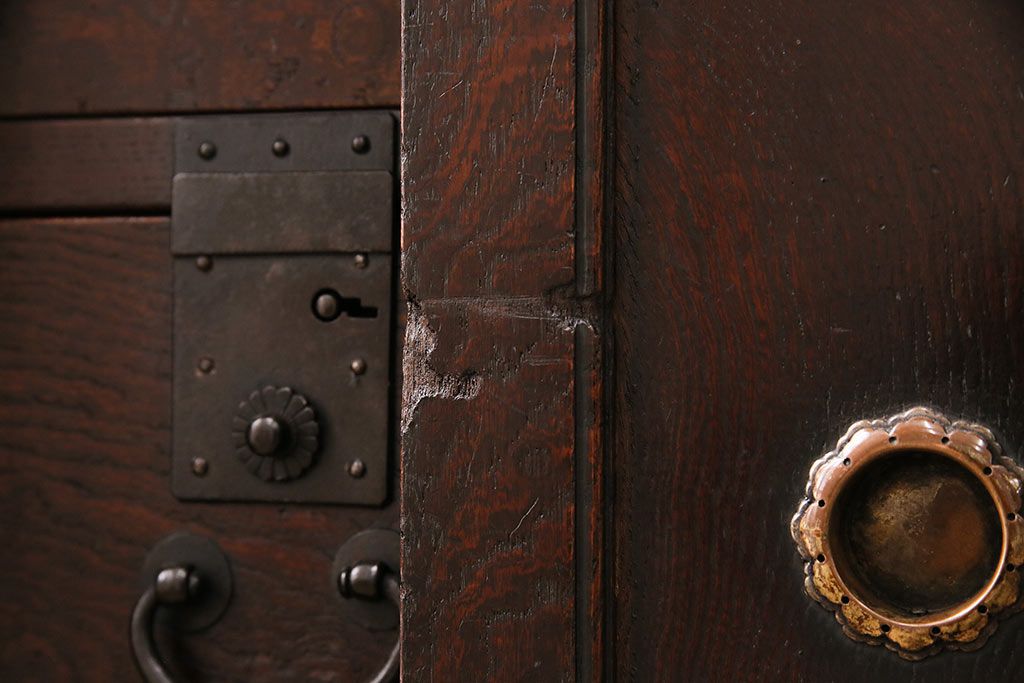 和製アンティーク 品のある佇まいが魅力的なケヤキ材製の帳場箪笥(時代箪笥、整理箪笥)(R-048722)