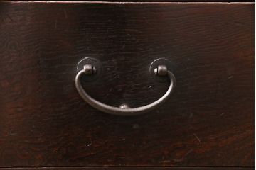 和製アンティーク 品のある佇まいが魅力的なケヤキ材製の帳場箪笥(時代箪笥、整理箪笥)(R-048722)