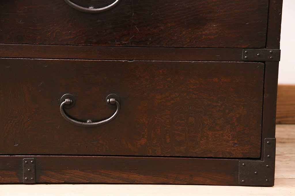 和製アンティーク 品のある佇まいが魅力的なケヤキ材製の帳場箪笥(時代箪笥、整理箪笥)(R-048722)