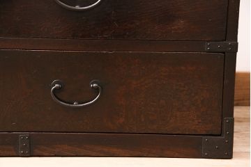 和製アンティーク 品のある佇まいが魅力的なケヤキ材製の帳場箪笥(時代箪笥、整理箪笥)(R-048722)