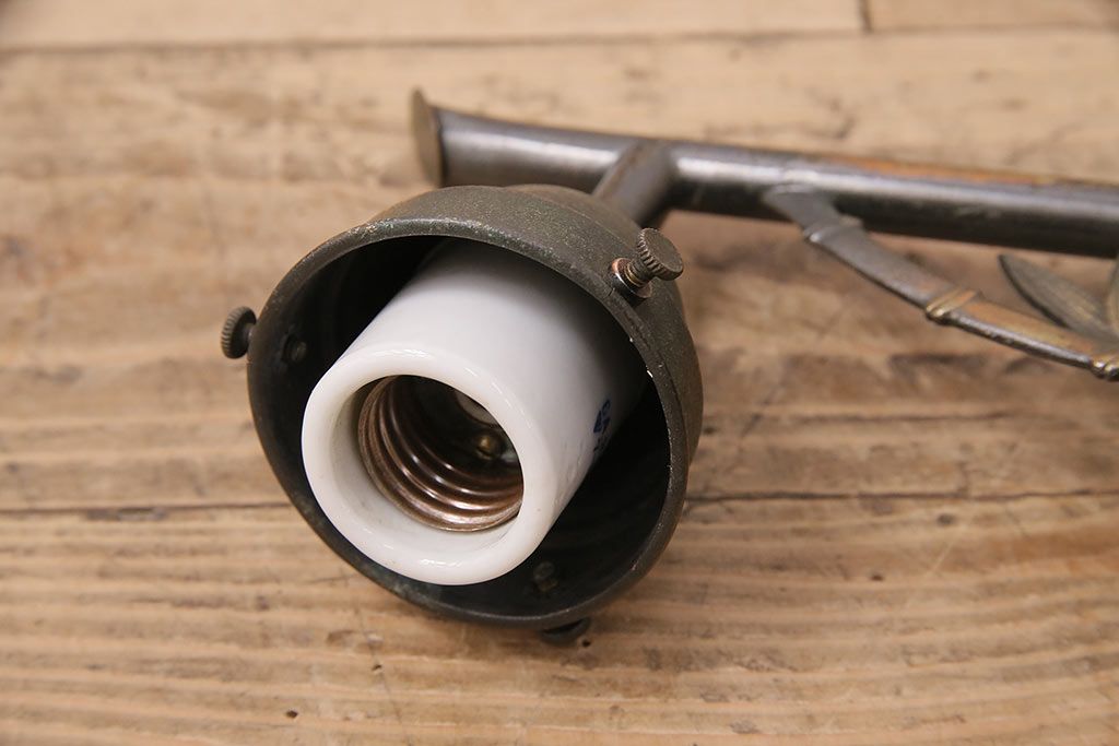 アンティーク照明　竹のデザインが和の趣を醸し出すウォールランプ(壁掛け照明、壁付け照明)(R-048725)