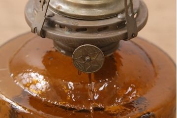昭和レトロ　色ガラスがレトロな雰囲気を高めるビンテージオイルランプ(石油ランプ、洋燈、吊り下げランプ)(R-048727)