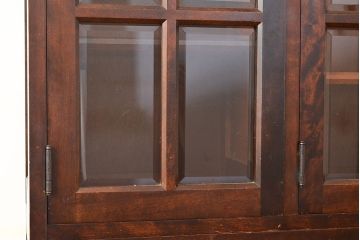 中古　北海道民芸家具　HM165K　洗練された佇まいが高級感漂う食器棚(カップボード、キャビネット、サイドボード、サイドキャビネット)(定価約43万円)(R-048732)