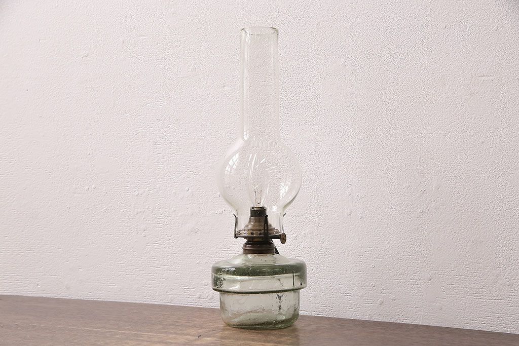 アンティーク照明　オイルランプリメイク　時を経たガラスの風合いが魅力のテーブルランプ(スタンドライト、卓上照明)(R-048752)