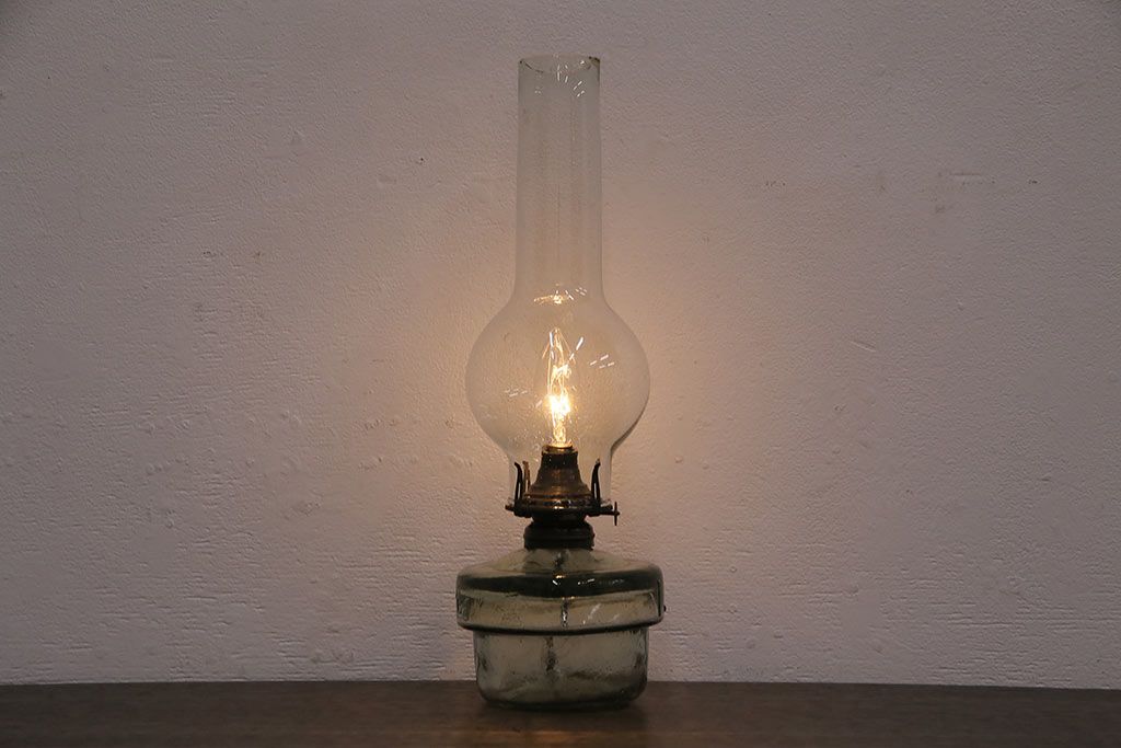 アンティーク照明　オイルランプリメイク　時を経たガラスの風合いが魅力のテーブルランプ(スタンドライト、卓上照明)(R-048752)