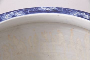 アンティーク雑貨　麒麟の図が大胆に描かれた瀬戸火鉢(鉢カバー)(R-048754)