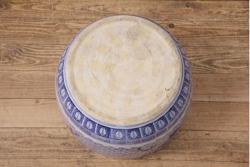 アンティーク雑貨　麒麟の図が大胆に描かれた瀬戸火鉢(鉢カバー)(R-048754)