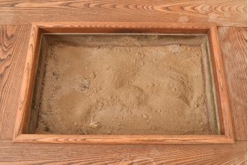 中古　民芸家具　総ケヤキ材　置いてあるだけで和の雰囲気が高まる関西火鉢(囲炉裏、長火鉢、座卓、ローテーブル)(R-048764)