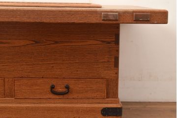 中古　民芸家具　総ケヤキ材　置いてあるだけで和の雰囲気が高まる関西火鉢(囲炉裏、長火鉢、座卓、ローテーブル)(R-048764)