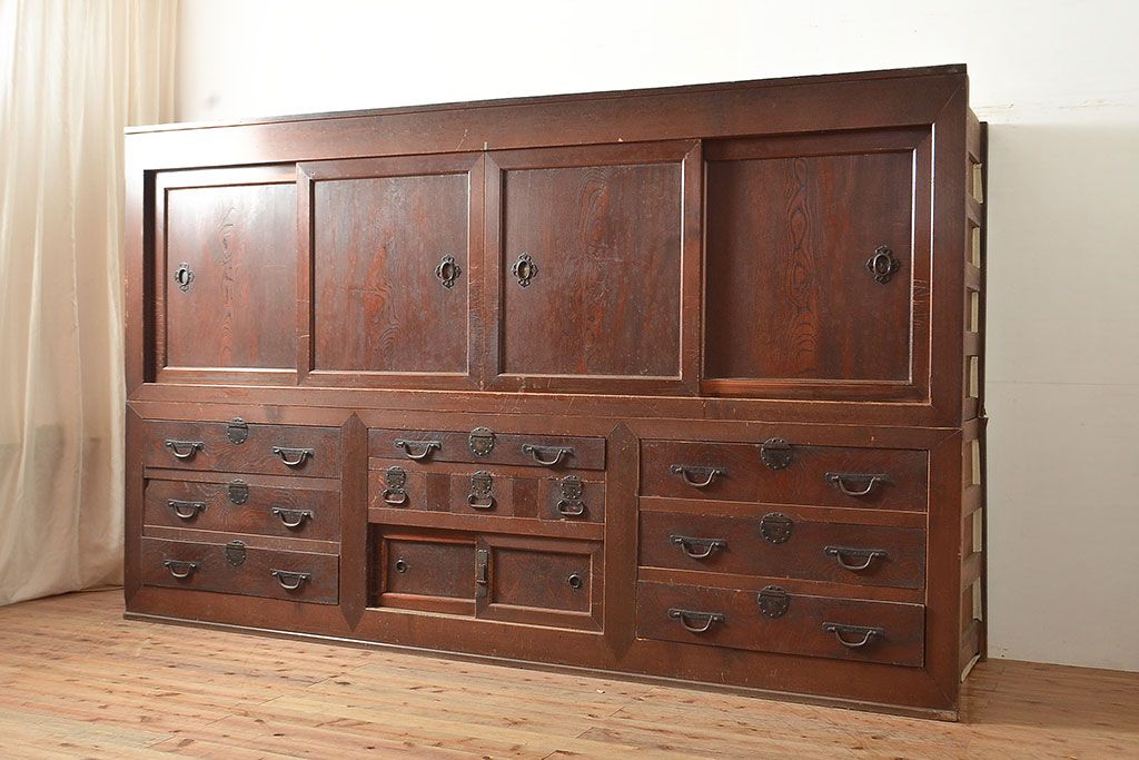 和製アンティーク　ヒノキ材・ケヤキ材　激レアサイズ!!堂々とした存在感抜群の九尺収納箪笥(水屋箪笥、夜具箪笥、布団箪笥、キャビネット、収納棚)(R-048768)