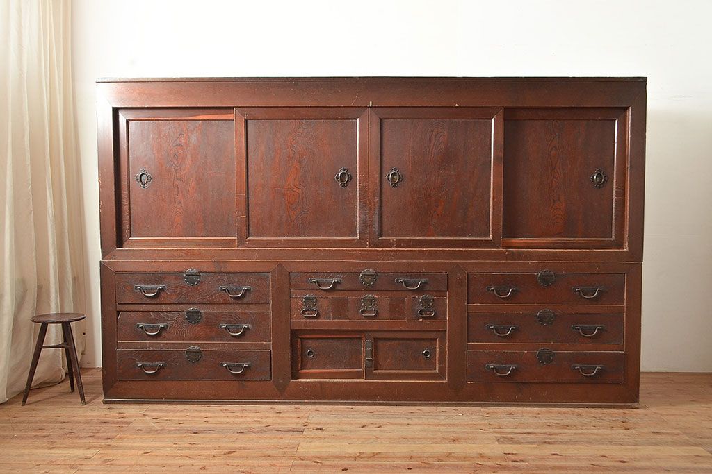 和製アンティーク　ヒノキ材・ケヤキ材　激レアサイズ!!堂々とした存在感抜群の九尺収納箪笥(水屋箪笥、夜具箪笥、布団箪笥、キャビネット、収納棚)(R-048768)