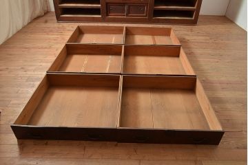 和製アンティーク　ヒノキ材・ケヤキ材　激レアサイズ!!堂々とした存在感抜群の九尺収納箪笥(水屋箪笥、夜具箪笥、布団箪笥、キャビネット、収納棚)(R-048768)