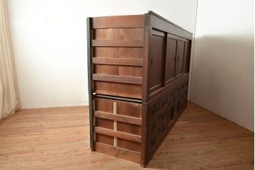 和製アンティーク　ヒノキ材・ケヤキ材　激レアサイズ!!堂々とした存在感抜群の九尺収納箪笥(水屋箪笥、夜具箪笥、布団箪笥、キャビネット、収納棚)(R-048768)