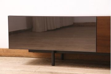 展示品　極美品　Cassinaixc.(カッシーナイクスシー)　BREATH(ブレス)　インブイア材の温もり漂うシアターボード(テレビ台、ローボード)(定価約63万5千円)(R-048774)