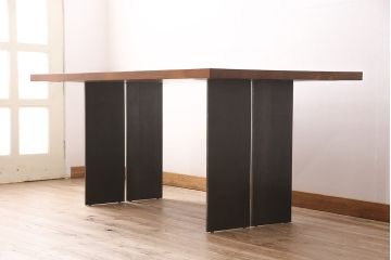 美品　arflex(アルフレックス)　Riva(リーヴァ)製　NATURA(ナチュラ)　モダンなダイニングテーブル(定価約55万円)(R-048775)