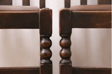 イギリスアンティーク　オーク材　クラシカルなチェア2脚セット(ダイニングチェア、椅子)(R-048781)