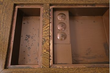 アンティーク雑貨　最高級品　特大!　鉄刀木(タガヤサン)無垢材を贅沢に使用した関西長火鉢のローテーブル(長火鉢、囲炉裏、座卓、リビングテーブル)(R-048783)