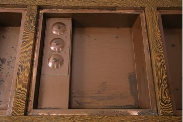 アンティーク雑貨　最高級品　特大!　鉄刀木(タガヤサン)無垢材を贅沢に使用した関西長火鉢のローテーブル(長火鉢、囲炉裏、座卓、リビングテーブル)(R-048783)