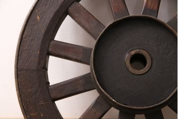 アンティーク雑貨　大八車　趣溢れる佇まいが魅力的な木製車輪(ディスプレイ、ガーデニング雑貨)(R-048786)