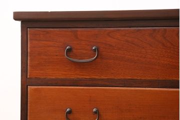 和製アンティーク　天板・脚付きリメイク　前面ケヤキ材製　漆塗りのしっとりとした光沢が美しいリビングボード(テレビ台、ローチェスト)(R-048793)