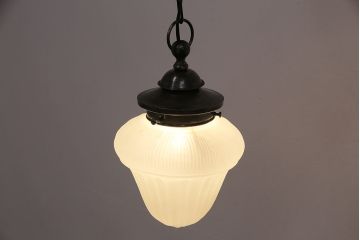 アンティーク照明　ブラケットのデザインが格好いいペンダントライト(天井照明、吊り下げ照明)(R-048795)