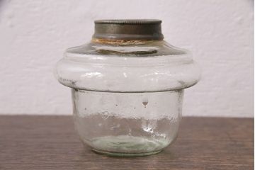 ヴィンテージ雑貨　巻き芯10番　ウランガラス　花びらのようなデザインが可愛らしいオイルランプ(卓上ランプ、油壺、テーブルランプ、ビンテージ)(R-048797)