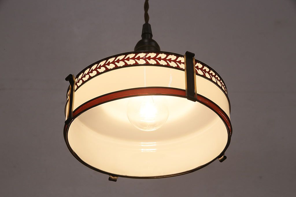 アンティーク照明　セルロイド装飾がおしゃれ!昭和レトロな雰囲気が漂う天井照明(吊り下げ照明、ペンダントライト、シェード)(R-048805)