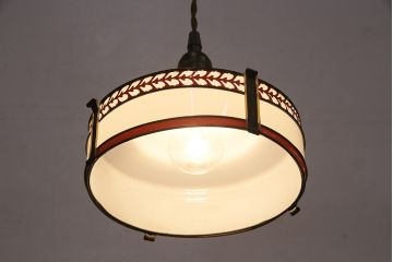 アンティーク照明　セルロイド装飾がおしゃれ!昭和レトロな雰囲気が漂う天井照明(吊り下げ照明、ペンダントライト、シェード)(R-048805)
