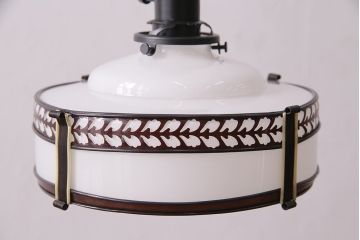 アンティーク照明　セルロイド装飾がおしゃれ!昭和レトロな雰囲気が漂う天井照明(吊り下げ照明、ペンダントライト、シェード)(R-048805)