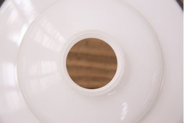 アンティーク照明　セルロイド装飾がおしゃれ!昭和レトロな雰囲気が漂う天井照明(吊り下げ照明、ペンダントライト、シェード)(R-048805)