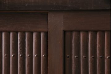 和製アンティーク　ヒノキ材　渋い和の雰囲気を醸し出す、明治大正期の水屋箪笥(重ね箪笥、食器棚、キャビネット、収納棚)(R-048812)