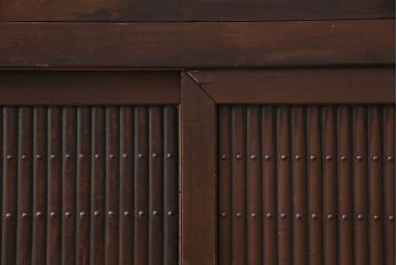 和製アンティーク　ヒノキ材　渋い和の雰囲気を醸し出す、明治大正期の水屋箪笥(重ね箪笥、食器棚、キャビネット、収納棚)(R-048812)