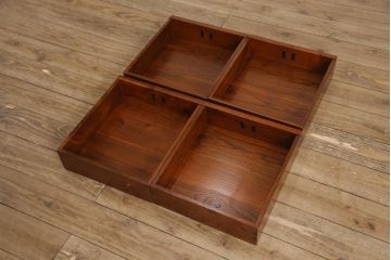 中古　民芸家具　上質なつくりが魅力の総ニレ無垢材製サイドボード(水屋箪笥、収納棚、戸棚)(R-048817)