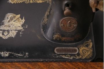 ジャンク品　SINGER(シンガー)社　お洒落なアンティークの空間を演出するミシンテーブル(シンガーミシン、ミシン台、ディスプレイ、工業用ミシン)(R-048822)