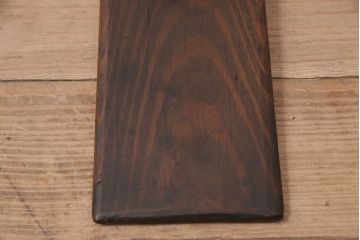 アンティーク雑貨　趣のあるディスプレイを盛り上げる鉄製の薬研(ディスプレイ雑貨、台付き)(R-048824)