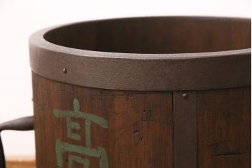 アンティーク雑貨　使い方色々!!収納を兼ねたお洒落なインテリアとして活躍してくれる一斗枡(一斗マス)(R-048826)