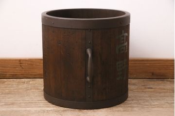 アンティーク雑貨　使い方色々!!収納を兼ねたお洒落なインテリアとして活躍してくれる一斗枡(一斗マス)(R-048826)