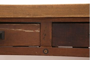 和製アンティーク　特大サイズ　総ケヤキ材　天板極厚!木の味わいが楽しめる引き出し付きの作業台(ダイニングテーブル)(R-048829)